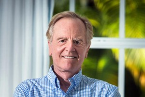 Cựu CEO của Apple nhăm nhe BlackBerry